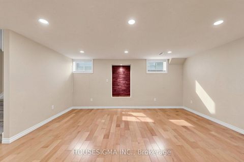 Photo 34 at 35 Auburn Court, Ardagh, Barrie