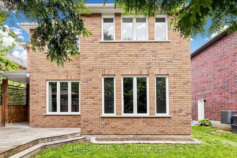 Photo 40 at 35 Auburn Court, Ardagh, Barrie