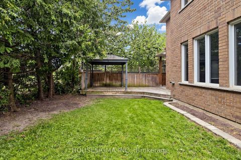 Photo 43 at 35 Auburn Court, Ardagh, Barrie