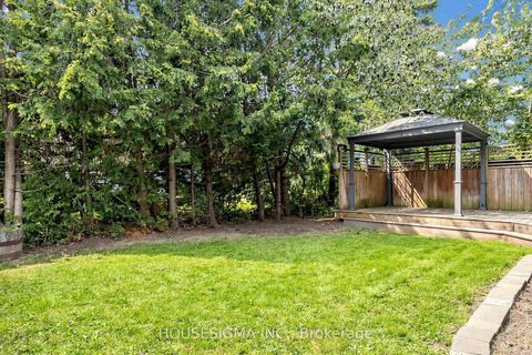 Photo 44 at 35 Auburn Court, Ardagh, Barrie