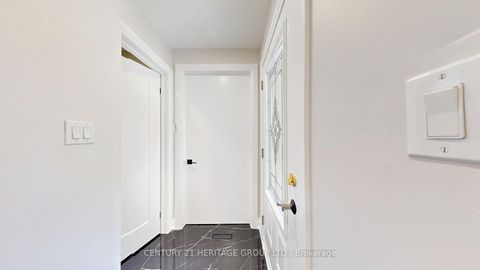 Photo 4 at 52 Lund Street, North Richvale, Richmond Hill