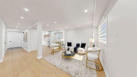 Photo 7 at 52 Lund Street, North Richvale, Richmond Hill
