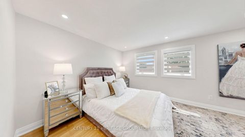 Photo 13 at 52 Lund Street, North Richvale, Richmond Hill