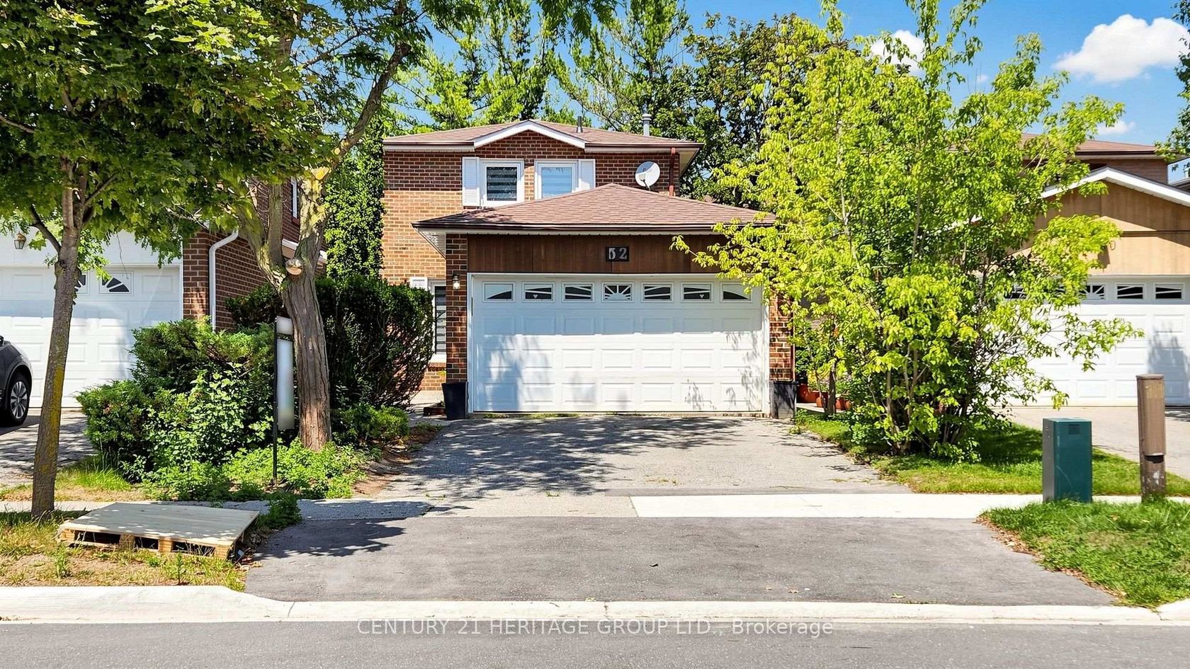 52 Lund Street, North Richvale, Richmond Hill photo number 2