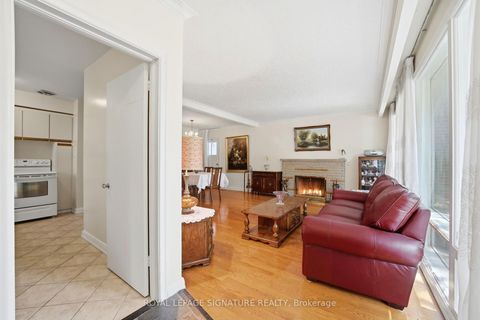 Photo 3 at 40 Kirk Bradden Road E, Queensway, Toronto