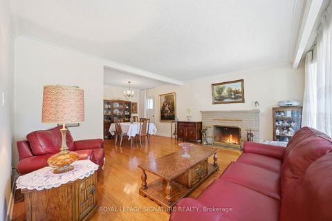 Photo 4 at 40 Kirk Bradden Road E, Queensway, Toronto