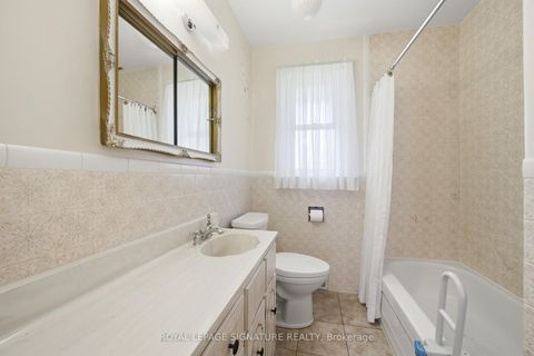 Photo 12 at 40 Kirk Bradden Road E, Queensway, Toronto