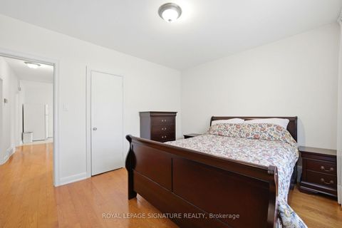 Photo 14 at 40 Kirk Bradden Road E, Queensway, Toronto