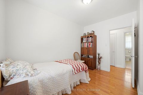 Photo 17 at 40 Kirk Bradden Road E, Queensway, Toronto