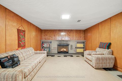 Photo 19 at 40 Kirk Bradden Road E, Queensway, Toronto