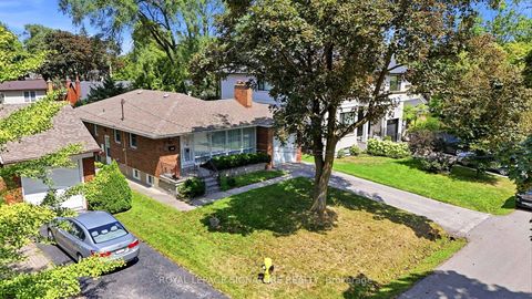 Photo 29 at 40 Kirk Bradden Road E, Queensway, Toronto