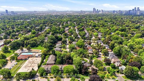 Photo 36 at 40 Kirk Bradden Road E, Queensway, Toronto