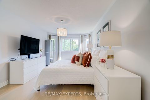Photo 18 at 45 Naughton Drive, Westbrook, Richmond Hill