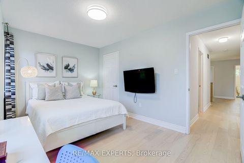 Photo 20 at 45 Naughton Drive, Westbrook, Richmond Hill