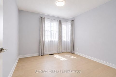 Photo 25 at 45 Naughton Drive, Westbrook, Richmond Hill
