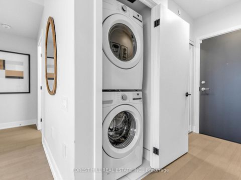Photo 3 at 810 - 250 Lawrence Avenue W, Lawrence Park North, Toronto