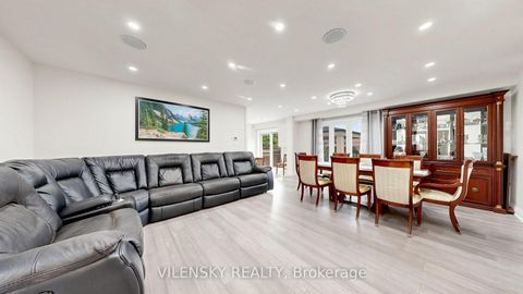 Photo 6 at 31 Lonny Court, Yorkhill, Vaughan