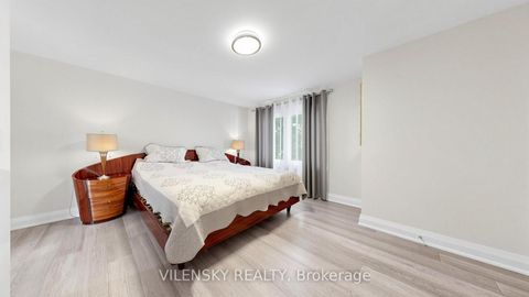 Photo 20 at 31 Lonny Court, Yorkhill, Vaughan