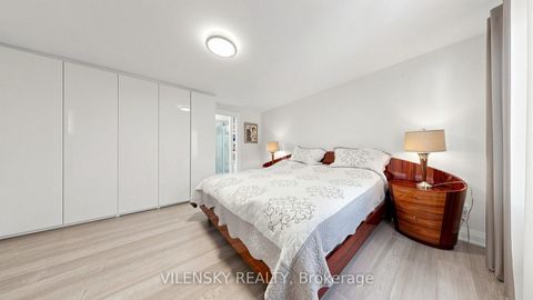 Photo 21 at 31 Lonny Court, Yorkhill, Vaughan