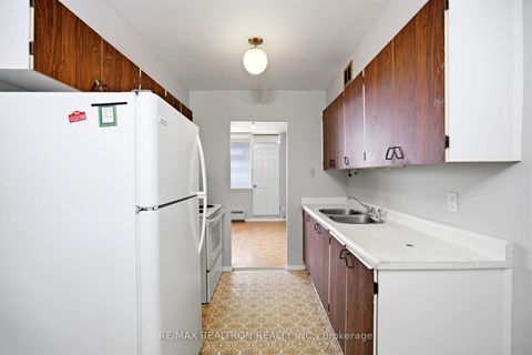 Photo 17 at 909 - 155 Marlee Avenue, Belgravia, Toronto