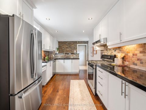Photo 6 at 4 Whitaker Avenue, Niagara, Toronto