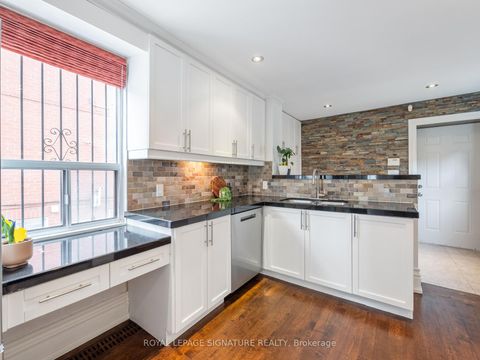 Photo 8 at 4 Whitaker Avenue, Niagara, Toronto