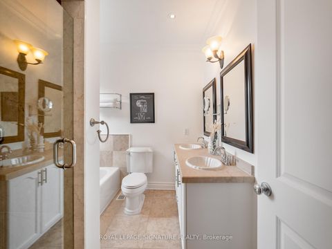Photo 12 at 4 Whitaker Avenue, Niagara, Toronto