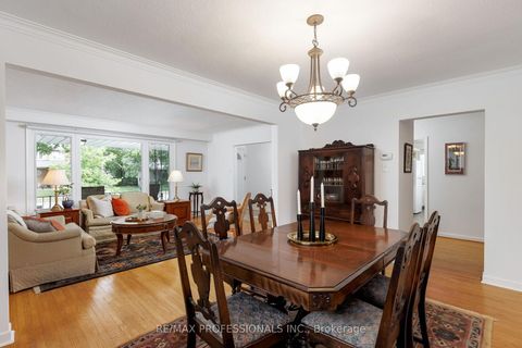 Photo 11 at 36 Thicket Road, Markland Wood, Toronto