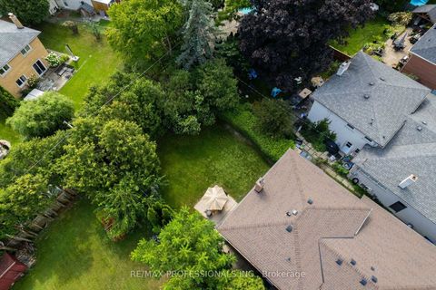 Photo 37 at 36 Thicket Road, Markland Wood, Toronto
