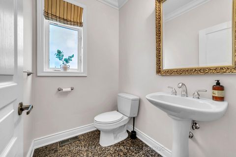 Photo 3 at 20 Rock Elm Court, Patterson, Vaughan