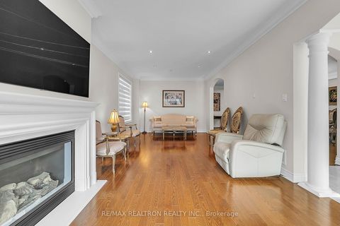 Photo 6 at 20 Rock Elm Court, Patterson, Vaughan
