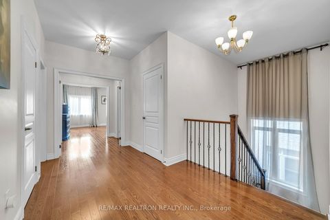 Photo 13 at 20 Rock Elm Court, Patterson, Vaughan