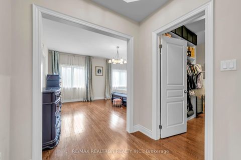 Photo 15 at 20 Rock Elm Court, Patterson, Vaughan