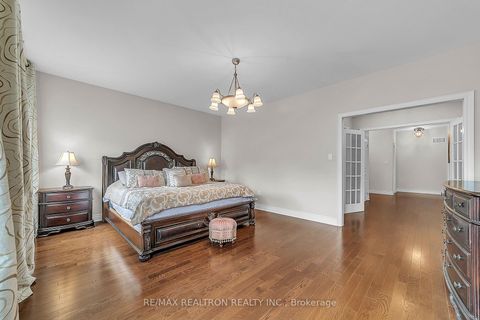Photo 17 at 20 Rock Elm Court, Patterson, Vaughan