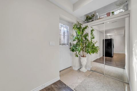 Photo 27 at 20 Rock Elm Court, Patterson, Vaughan