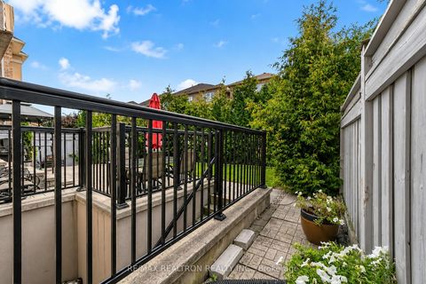 Photo 36 at 20 Rock Elm Court, Patterson, Vaughan