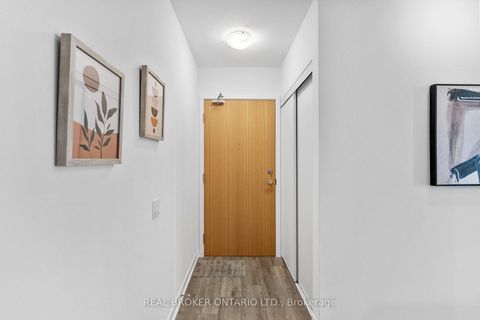 Photo 4 at 920 - 1787 St Clair Avenue W, Pellam Park, Toronto