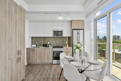 Photo 15 at 920 - 1787 St Clair Avenue W, Pellam Park, Toronto