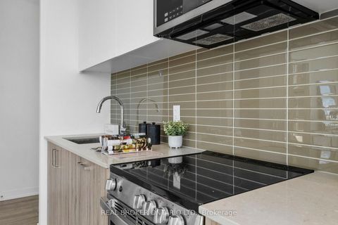 Photo 16 at 920 - 1787 St Clair Avenue W, Pellam Park, Toronto
