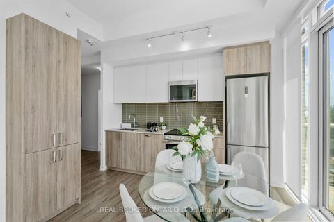 Photo 18 at 920 - 1787 St Clair Avenue W, Pellam Park, Toronto