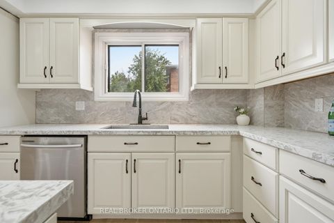 Photo 12 at 94 Roxana Avenue, West Woodbridge, Vaughan