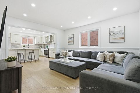 Photo 17 at 94 Roxana Avenue, West Woodbridge, Vaughan