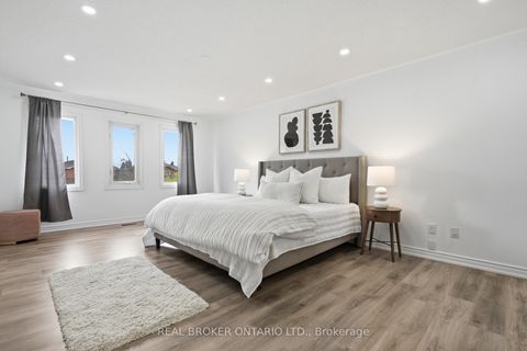 Photo 19 at 94 Roxana Avenue, West Woodbridge, Vaughan