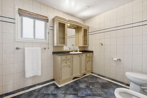 Photo 22 at 94 Roxana Avenue, West Woodbridge, Vaughan