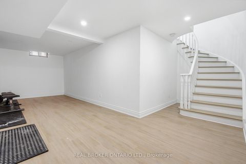 Photo 33 at 94 Roxana Avenue, West Woodbridge, Vaughan