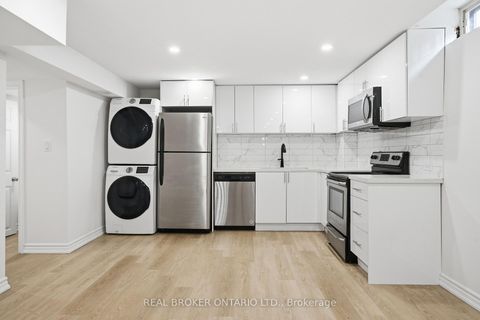 Photo 35 at 94 Roxana Avenue, West Woodbridge, Vaughan