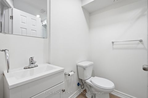 Photo 36 at 94 Roxana Avenue, West Woodbridge, Vaughan