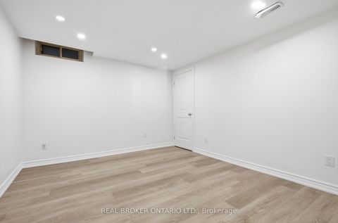 Photo 38 at 94 Roxana Avenue, West Woodbridge, Vaughan