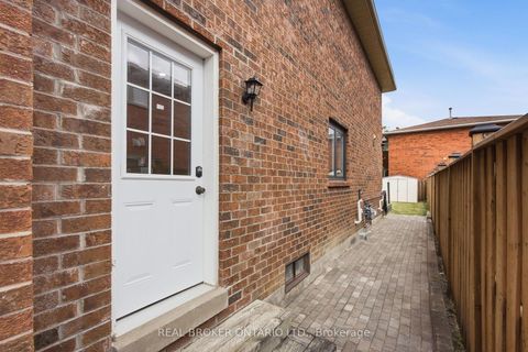 Photo 42 at 94 Roxana Avenue, West Woodbridge, Vaughan