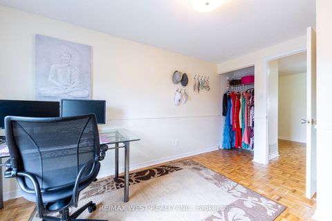 Photo 20 at 20 Sanderson Crescent, North Richvale, Richmond Hill